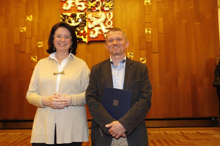 Předání znaku a vlajky v PS